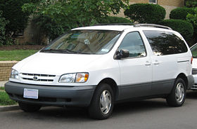 Toyota Sienna -- 07-09-2009.jpg